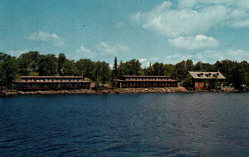 Rock Harbor Lodge - Vintage Postcard